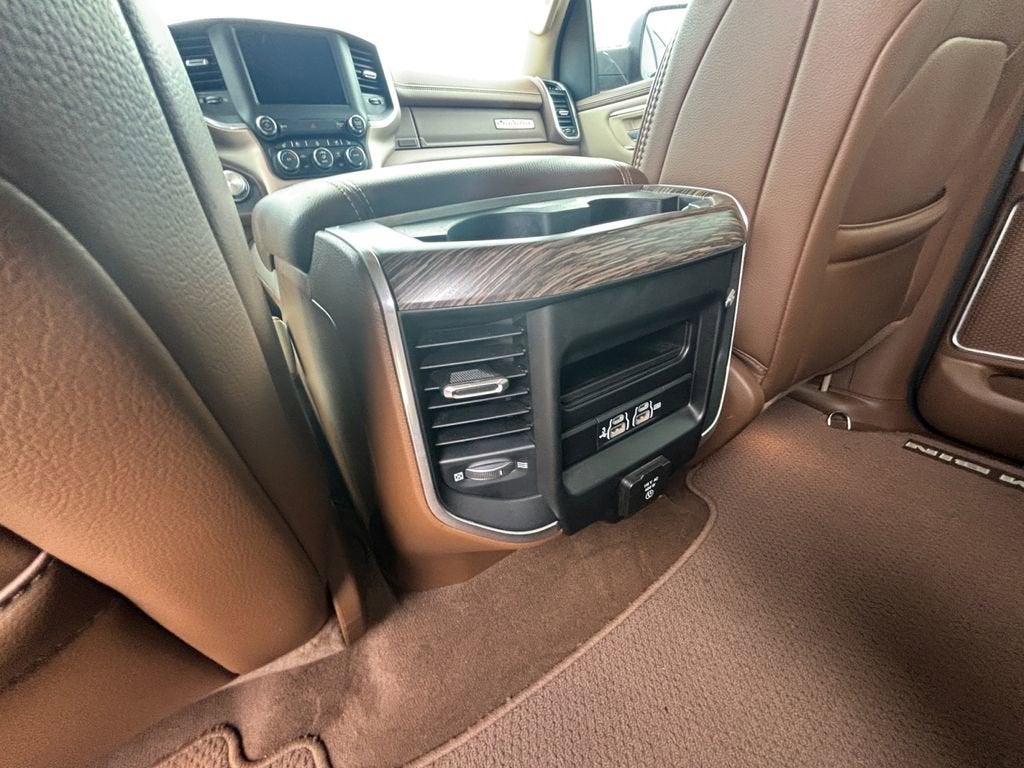 2020 RAM 1500 Laramie Crew Cab 4x4 5'7" Box