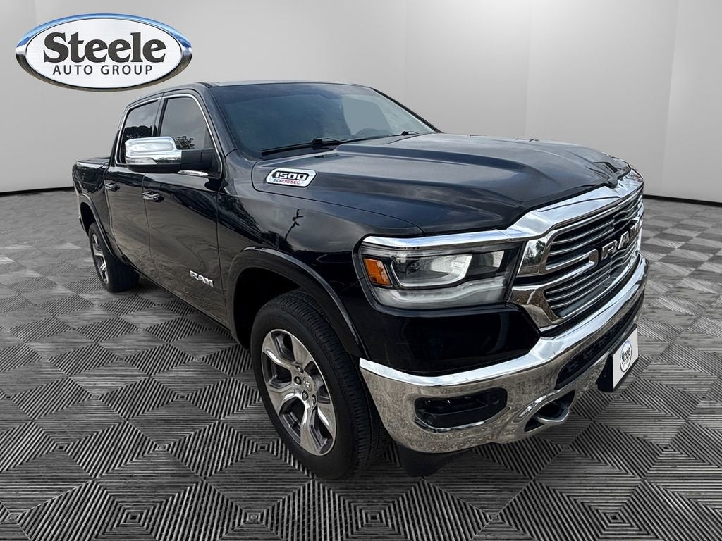 2020 RAM 1500 Laramie Crew Cab 4x4 5'7" Box