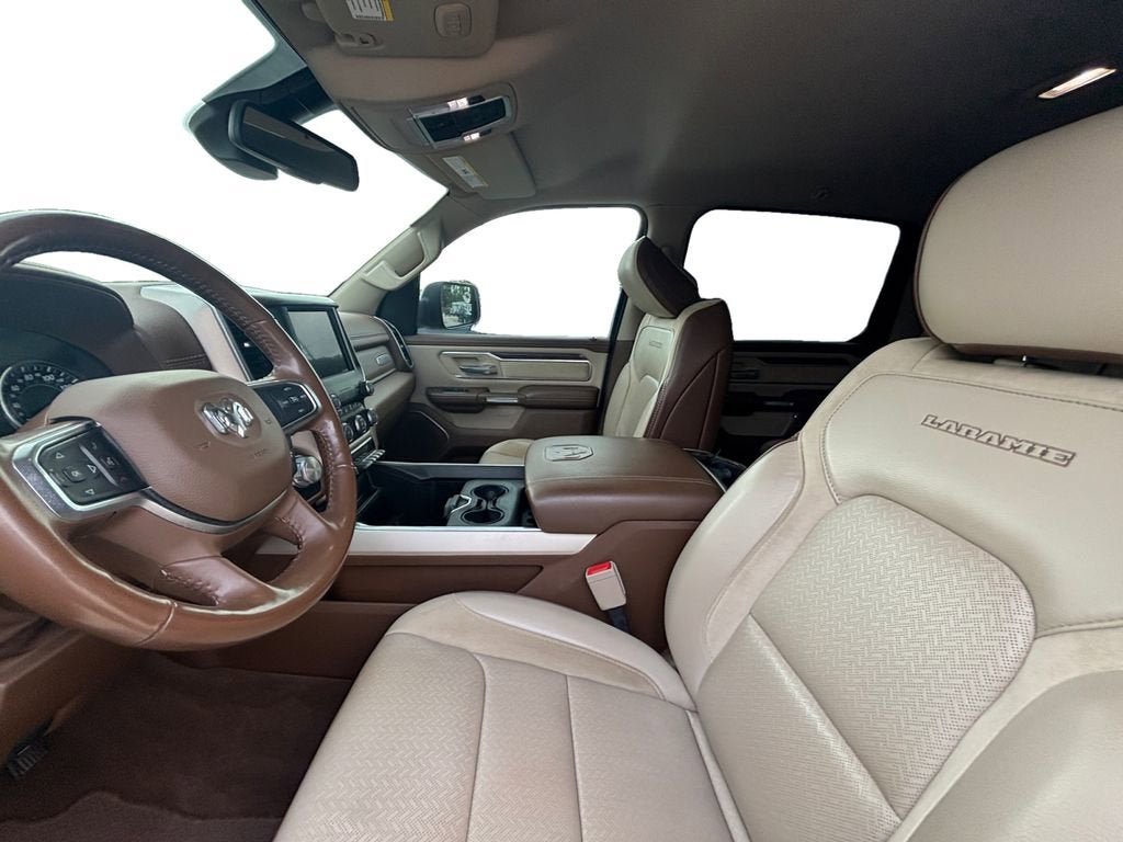 2020 RAM 1500 Laramie Crew Cab 4x4 5'7" Box