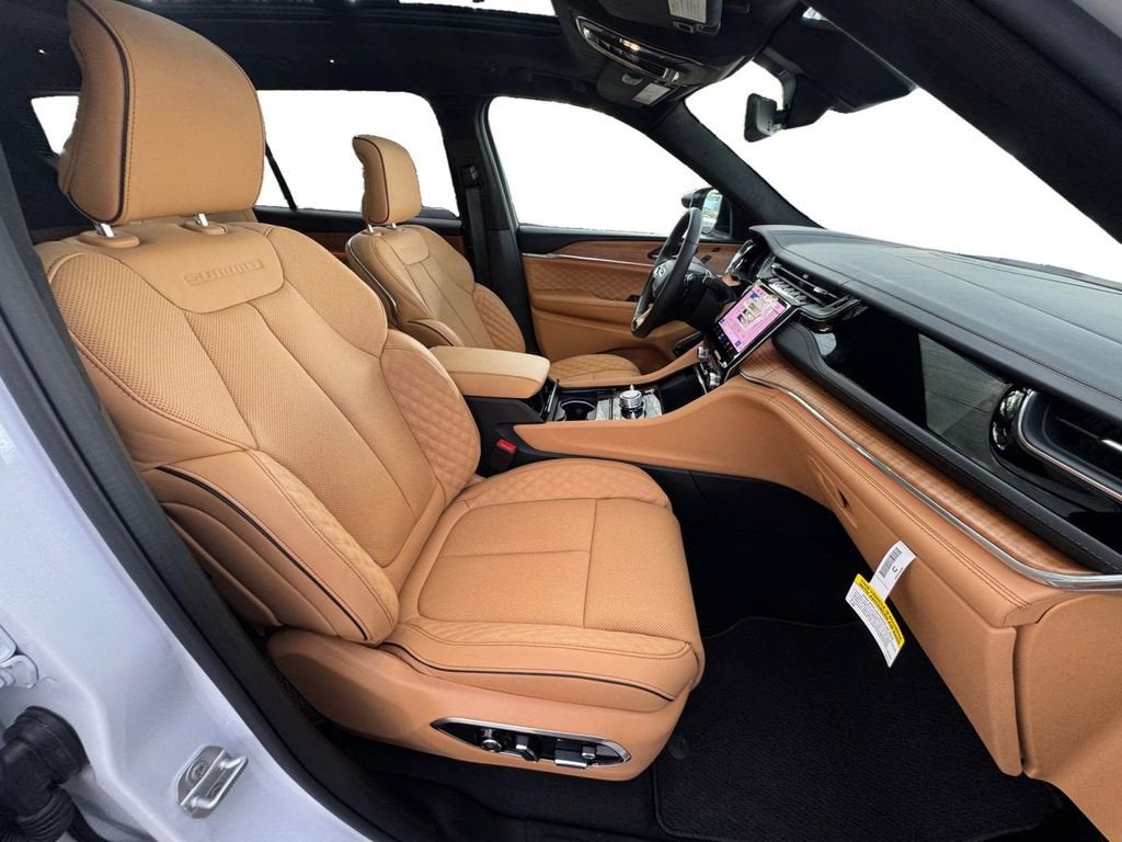 2025 Jeep Grand Cherokee L Summit Reserve 4x4