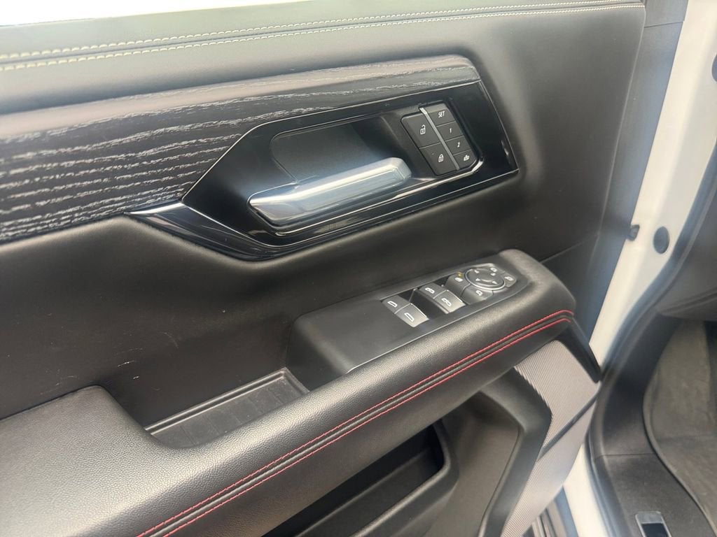 2025 GMC Yukon AT4 Ultimate