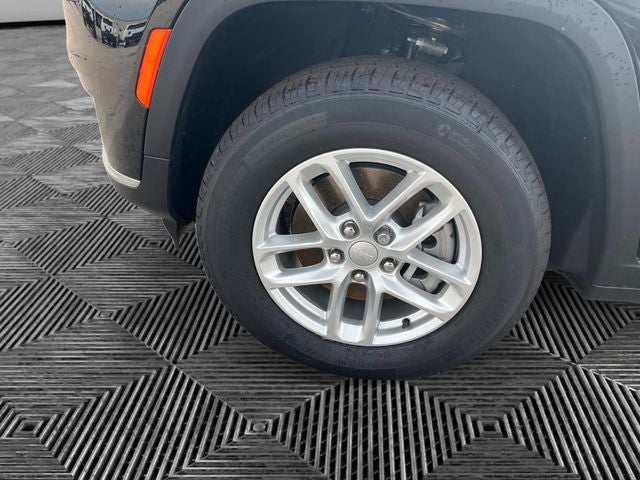 2025 Jeep Grand Cherokee GRAND CHEROKEE L LAREDO 4X2