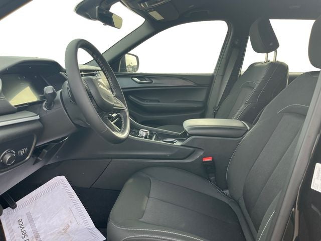 2025 Jeep Grand Cherokee GRAND CHEROKEE L LAREDO 4X2