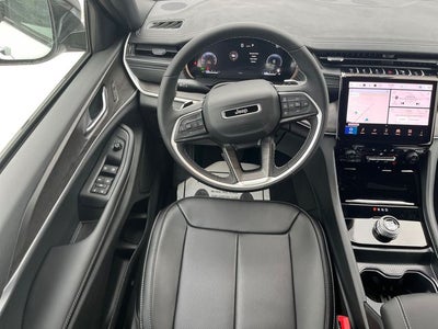 2025 Jeep Grand Cherokee GRAND CHEROKEE L LIMITED 4X2