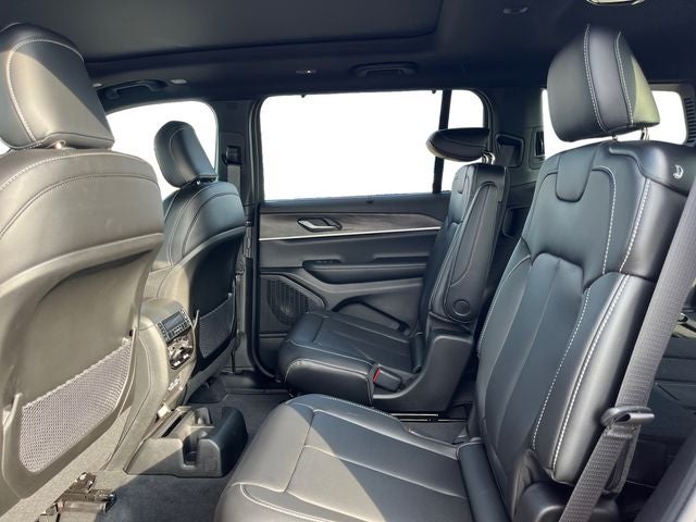 2025 Jeep Grand Cherokee GRAND CHEROKEE L LIMITED 4X2