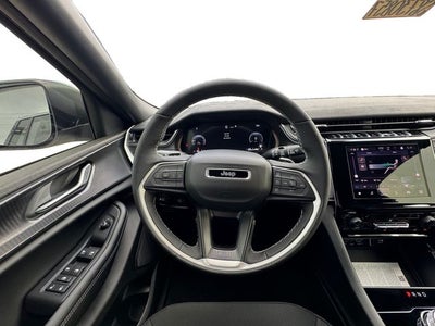 2025 Jeep Grand Cherokee GRAND CHEROKEE L LAREDO 4X4