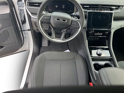 2025 Jeep Grand Cherokee GRAND CHEROKEE L LAREDO X 4X4