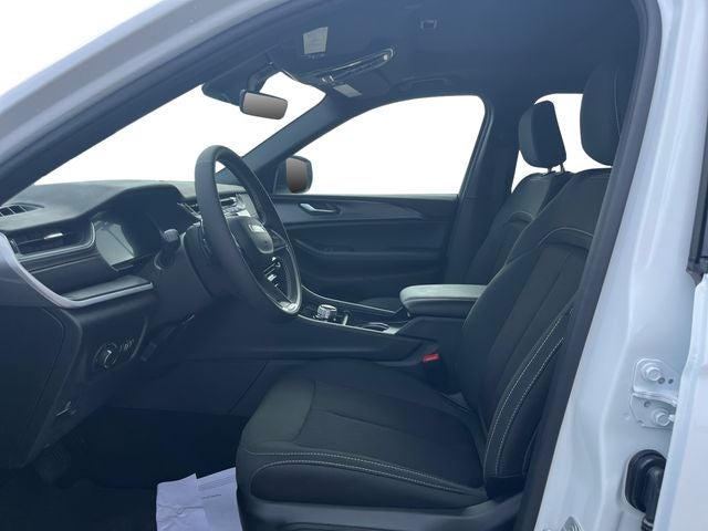 2025 Jeep Grand Cherokee GRAND CHEROKEE L LAREDO X 4X4