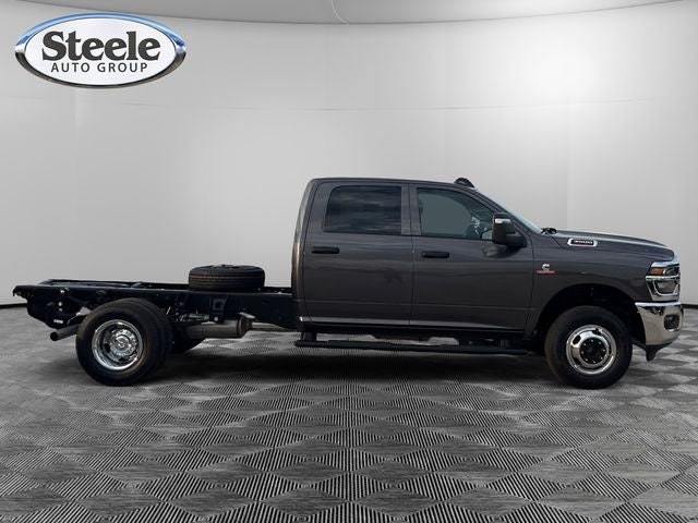 2026 RAM Ram 3500 Chassis Cab RAM 3500 TRADESMAN CREW CAB CHASSIS 4X4 60' CA