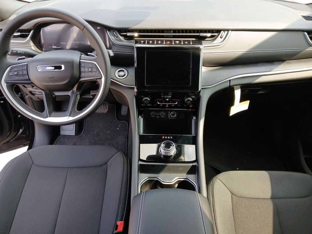 2024 Jeep Grand Cherokee GRAND CHEROKEE LAREDO X 4X2