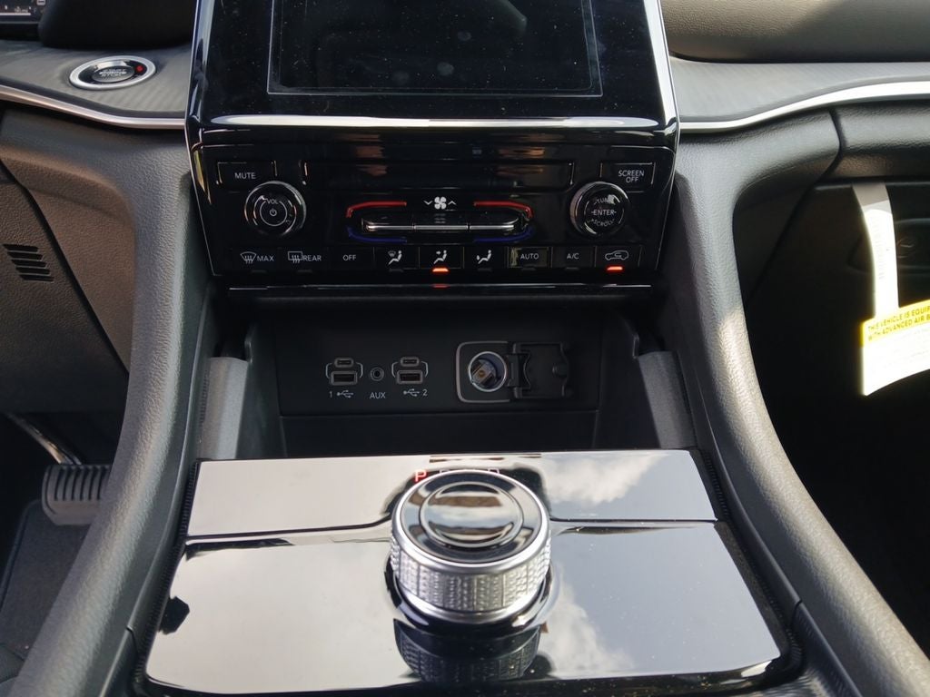 2024 Jeep Grand Cherokee GRAND CHEROKEE LAREDO X 4X2