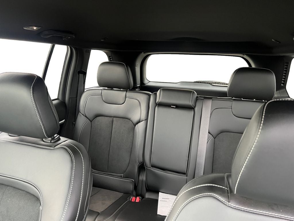 2026 Jeep Grand Cherokee GRAND CHEROKEE LAREDO ALTITUDE 4X2