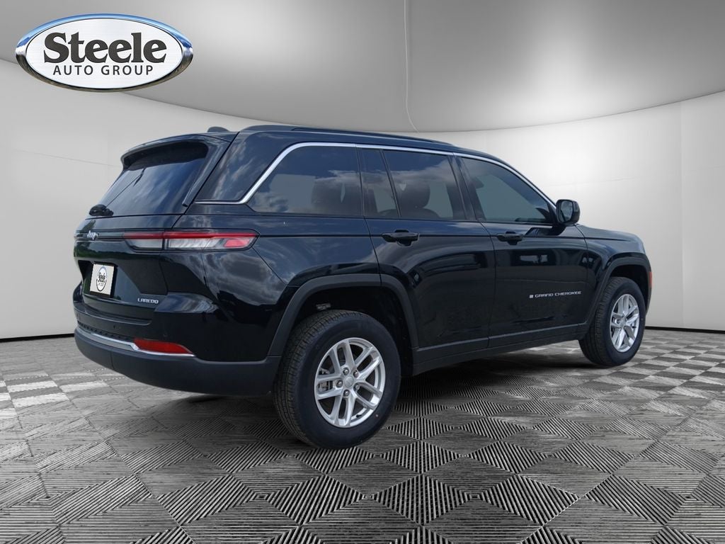 2024 Jeep Grand Cherokee GRAND CHEROKEE LAREDO X 4X4