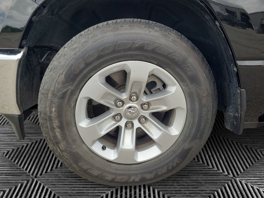 2023 RAM 1500 Laramie Crew Cab 4x2 5'7' Box