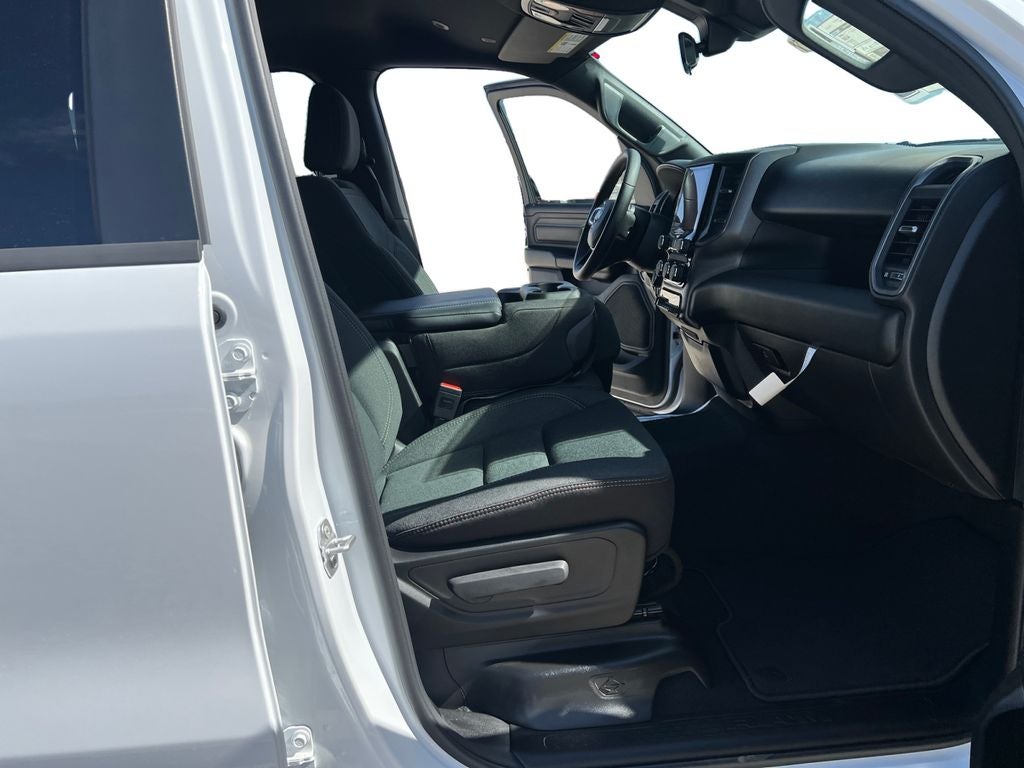 2026 RAM Ram 1500 RAM 1500 TRADESMAN CREW CAB 4X4 5'7' BOX