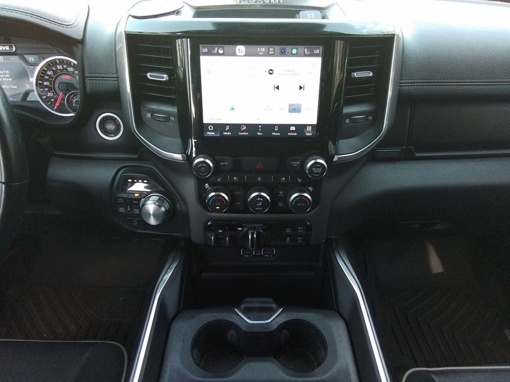 2022 RAM 1500 Laramie Crew Cab 4x4 5'7' Box