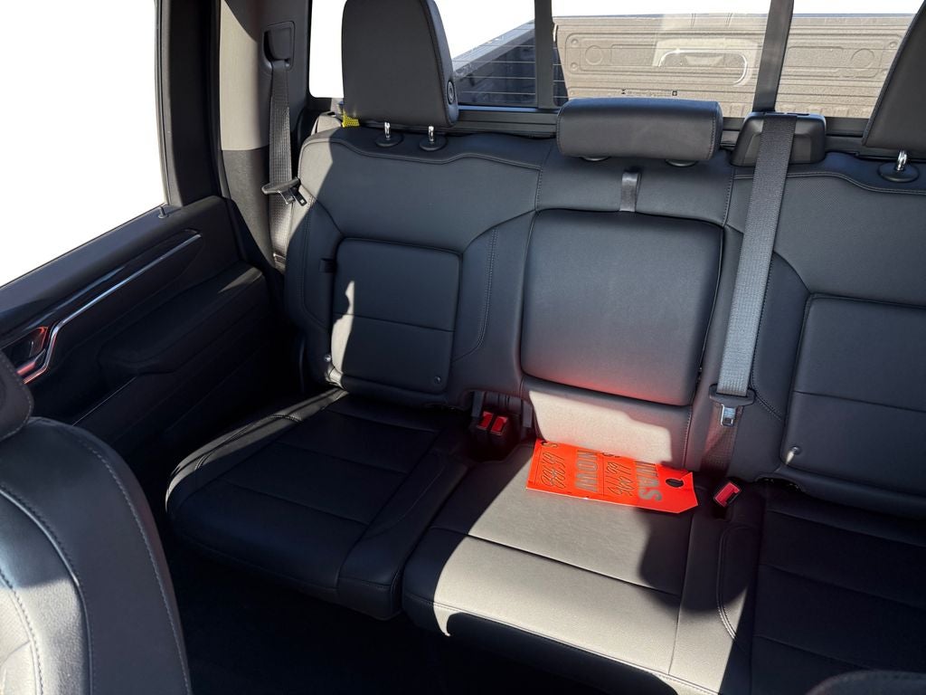 2025 Chevrolet Silverado 2500HD 4WD Crew Cab Standard Bed LTZ