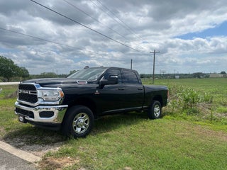 2024 RAM 3500 Tradesman Crew Cab 4x4 6'4' Box