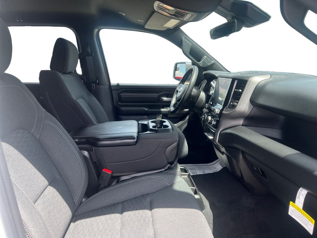 2026 RAM Ram 1500 RAM 1500 TRADESMAN CREW CAB 4X4 5'7' BOX