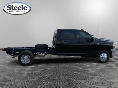 2025 RAM Ram 3500 Chassis Cab RAM 3500 TRADESMAN CREW CAB CHASSIS 4X4 60' CA