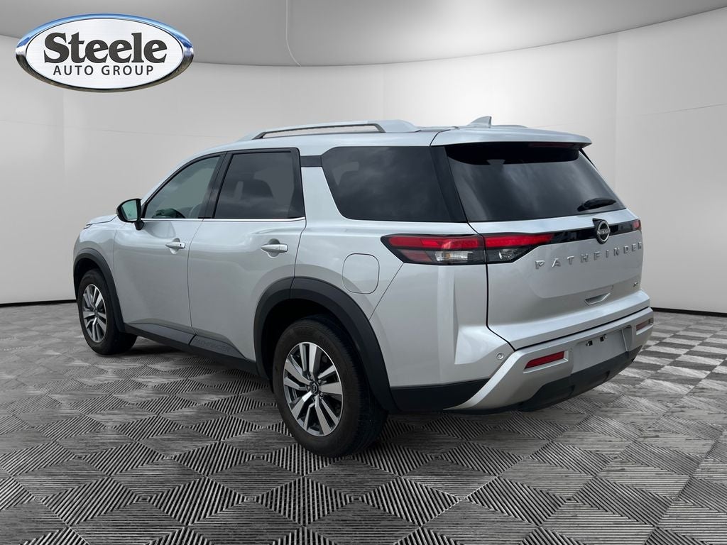 2025 Nissan Pathfinder SL FWD