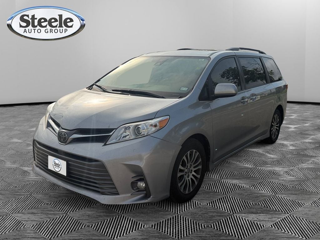 2018 Toyota Sienna XLE 7 Passenger