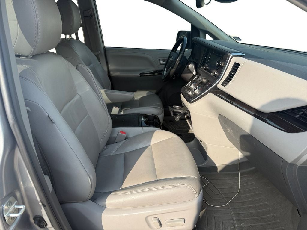 2018 Toyota Sienna XLE 7 Passenger