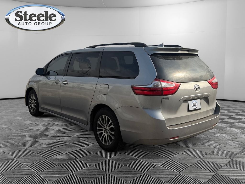 2018 Toyota Sienna XLE 7 Passenger